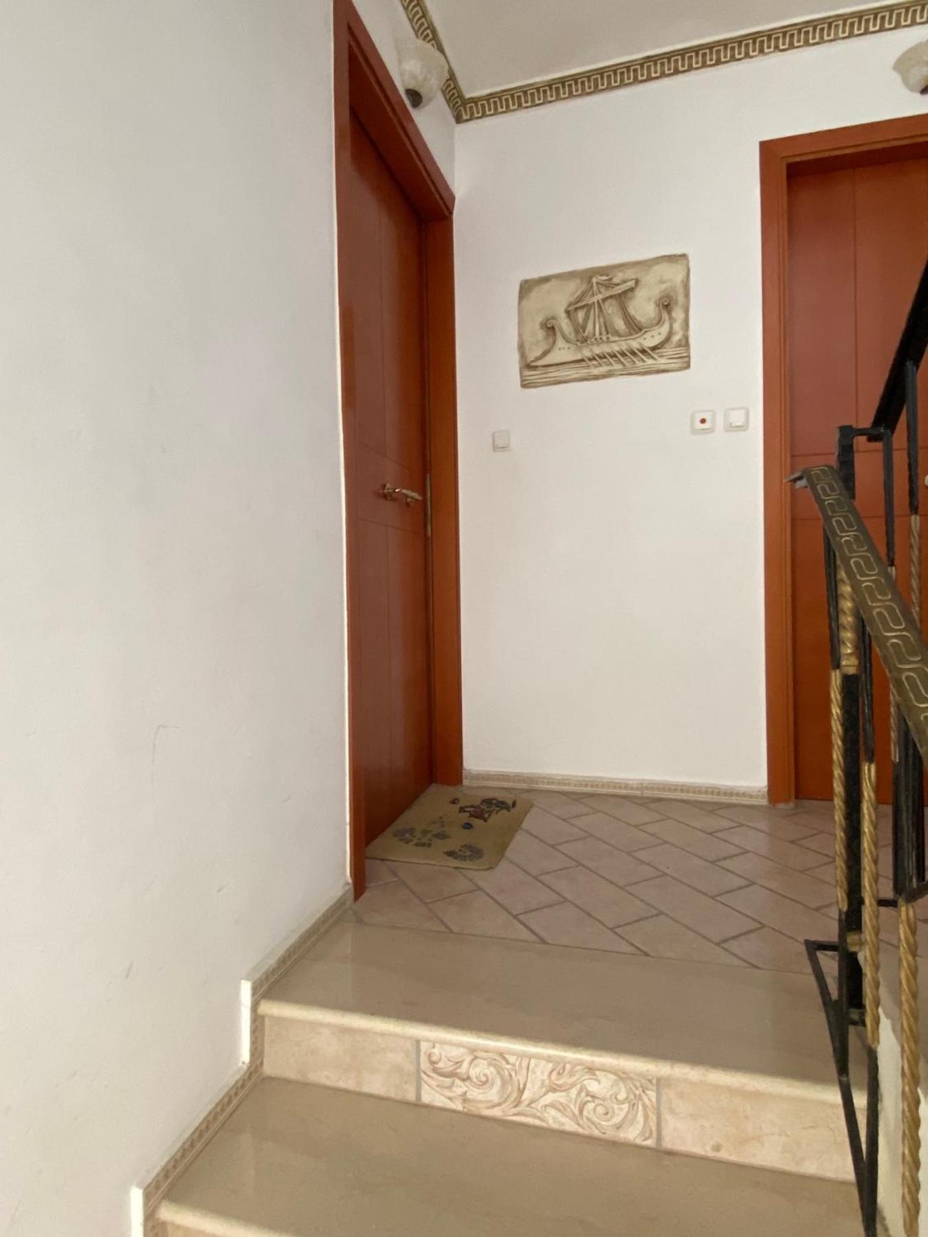 Roula Apartment ネイポリ エクステリア 写真